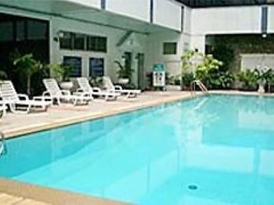 Holiday Mansion Hotel Bangkok Exterior photo